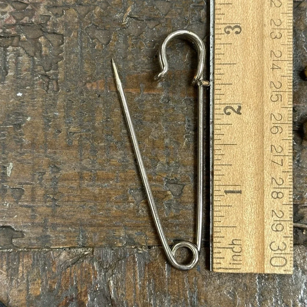 N/A accessories pin
